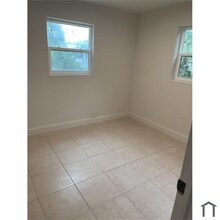 531 21st St, Unit B in West Palm Beach, FL - Foto de edificio - Building Photo