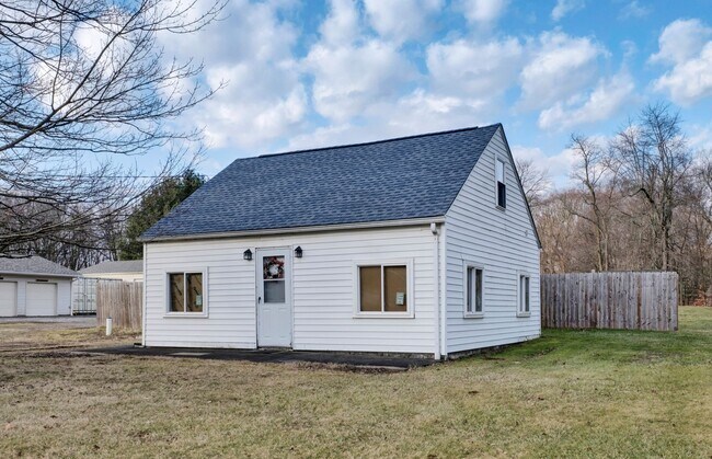 4450 Cynthia Dr in North Canton, OH - Building Photo - Building Photo