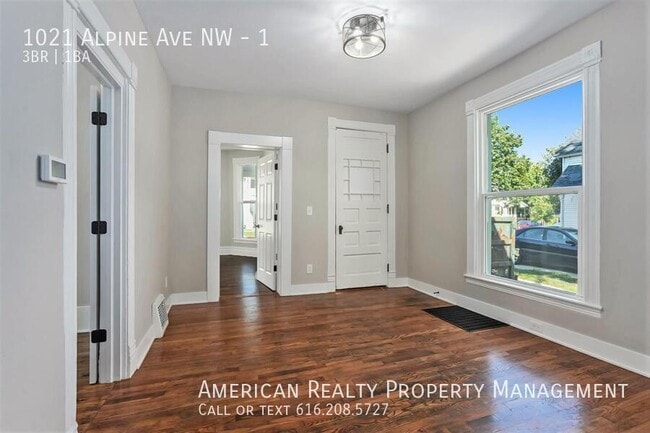 property at 1021 Alpine Ave NW