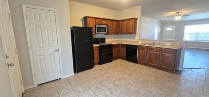 1195 Meadows Edge Dr in Alexander, AR - Building Photo - Building Photo