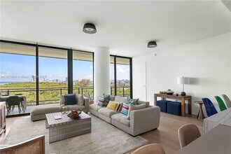 8701 Collins Ave in Surfside, FL - Building Photo - Building Photo