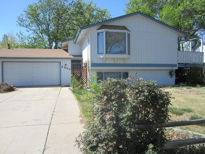 2493 Fleming Dr in Loveland, CO - Building Photo