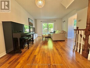 5940-5940 Glen Erin Dr in Mississauga, ON - Building Photo - Building Photo