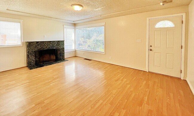 3610 NE 81st Ave in Portland, OR - Building Photo - Building Photo