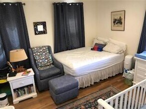54 Montgomery St, Unit 1 in Cambridge, MA - Building Photo - Building Photo