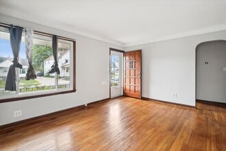 20700 Goller Ave in Euclid, OH - Building Photo - Building Photo