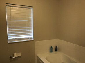 312 Brickyard Dr in Chaska, MN - Building Photo - Building Photo