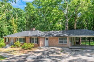 3298 Rabun Dr SW in Atlanta, GA - Building Photo - Building Photo