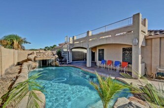 220 E Beth Dr, Unit Standard Bedroom in Phoenix, AZ - Building Photo - Building Photo