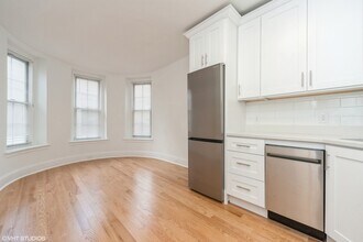 44 Clearway St, Unit 8 in Boston, MA - Foto de edificio - Building Photo