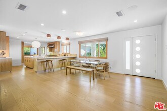 375 S Surfview Dr in Los Angeles, CA - Building Photo - Building Photo