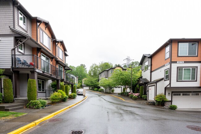 Villas At Mondavio in Redmond, WA - Foto de edificio - Building Photo