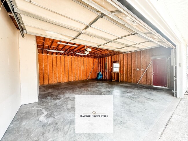 250 State Rd S-42-50 in Woodruff, SC - Building Photo - Building Photo