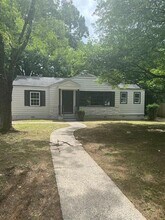 937 Sunset Dr in Center Point, AL - Building Photo - Building Photo