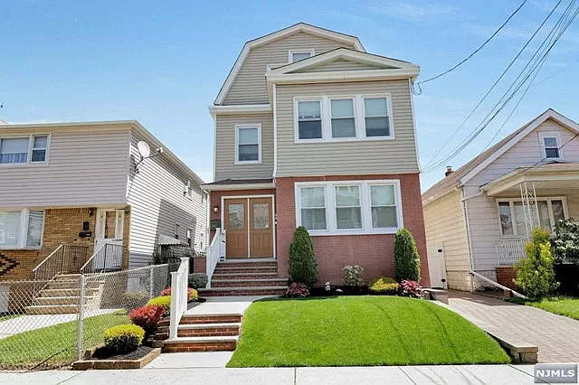 430 Highland Ave-Unit -3 in Kearny, NJ - Building Photo