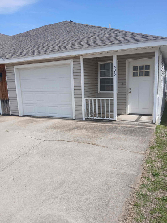 803 Greenwood Dr in Joplin, MO - Building Photo