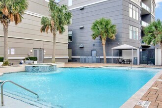 3388 Sage Rd in Houston, TX - Building Photo - Building Photo