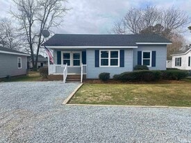 113 Carolina Ave in Clinton, NC - Building Photo