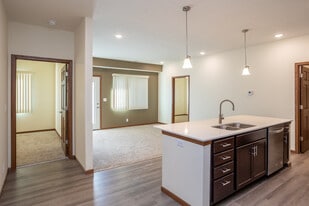 Wilderness Hills South Apartments in Lincoln, NE - Building Photo