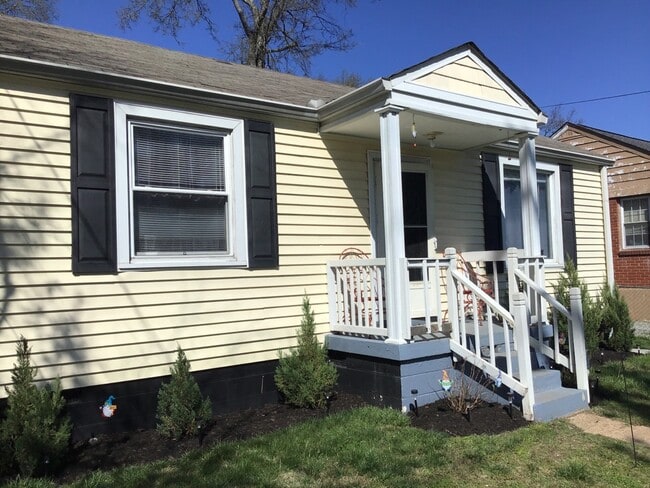 615 Neelys Bend Rd in Nashville, TN - Building Photo - Building Photo