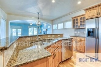 1076 W Stanhope St in Meridian, ID - Building Photo - Building Photo