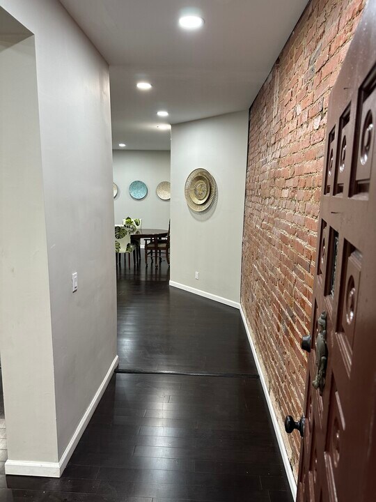 38 Rhode Island Ave NW in Washington, DC - Building Photo