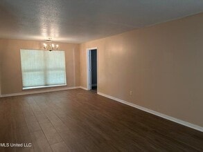 2519 Linwood Dr in Biloxi, MS - Building Photo - Building Photo