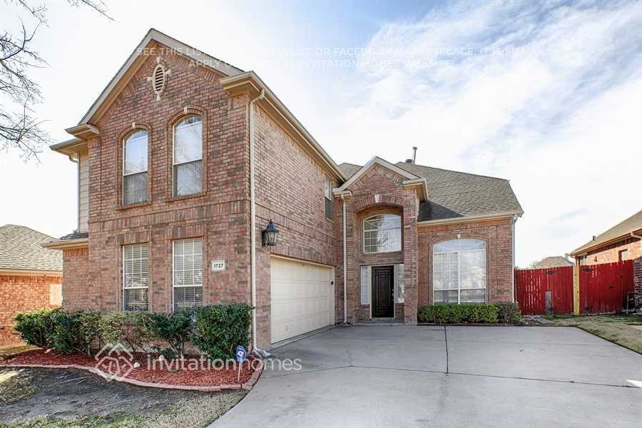 1727 Chatham Ln in Keller, TX - Building Photo