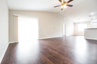 2533 Bobby Lee Ln in St. Cloud, FL - Building Photo - Building Photo