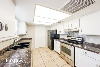 4923 W Larkspur Dr in Glendale, AZ - Building Photo - Building Photo