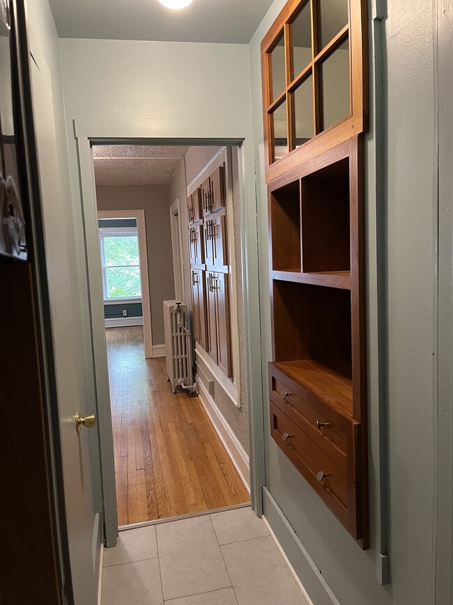 1314 Williamson St, Unit Apt 1 in Madison, WI - Building Photo - Building Photo
