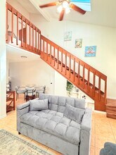 387 Knox McRae Dr in Titusville, FL - Foto de edificio - Building Photo