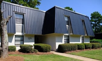 Salem Terrace in Covington, GA - Building Photo