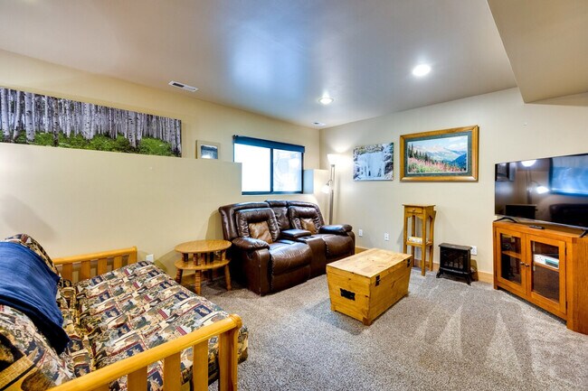 619 N Corona St in Colorado Springs, CO - Building Photo - Building Photo