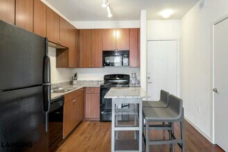 2623 Keene St in Houston, TX - Foto de edificio - Building Photo