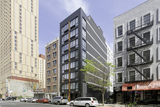 1661 Madison Ave in New York, NY - Building Photo - Building Photo