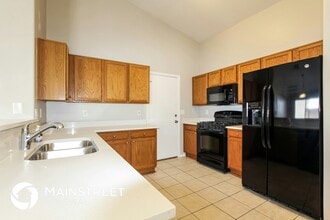 11060 W Lane Ave in Glendale, AZ - Building Photo - Building Photo