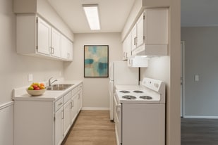 Copper Cove Apartments in Oregon, OH - Building Photo