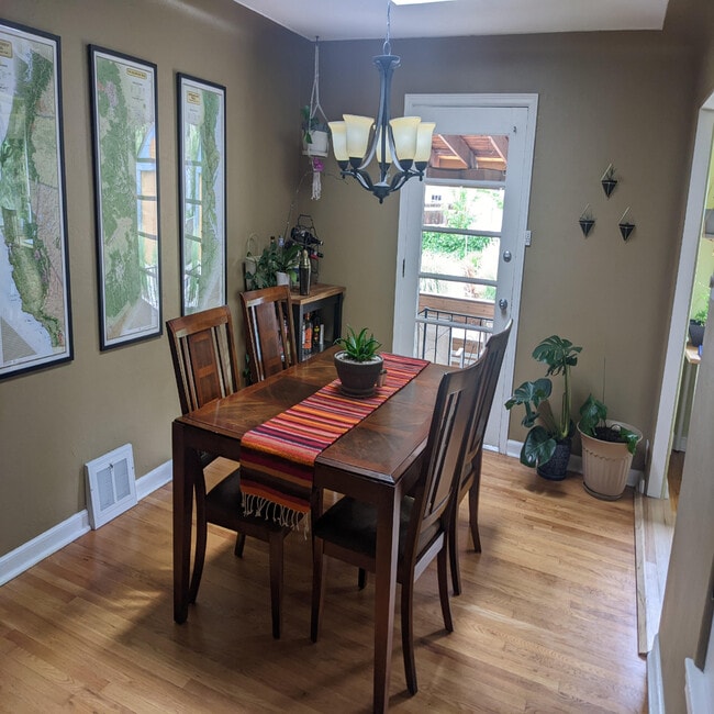 property at 2720 S Franklin St
