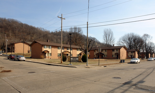 Riverhills Apartments in Ironton, OH - Building Photo - Building Photo