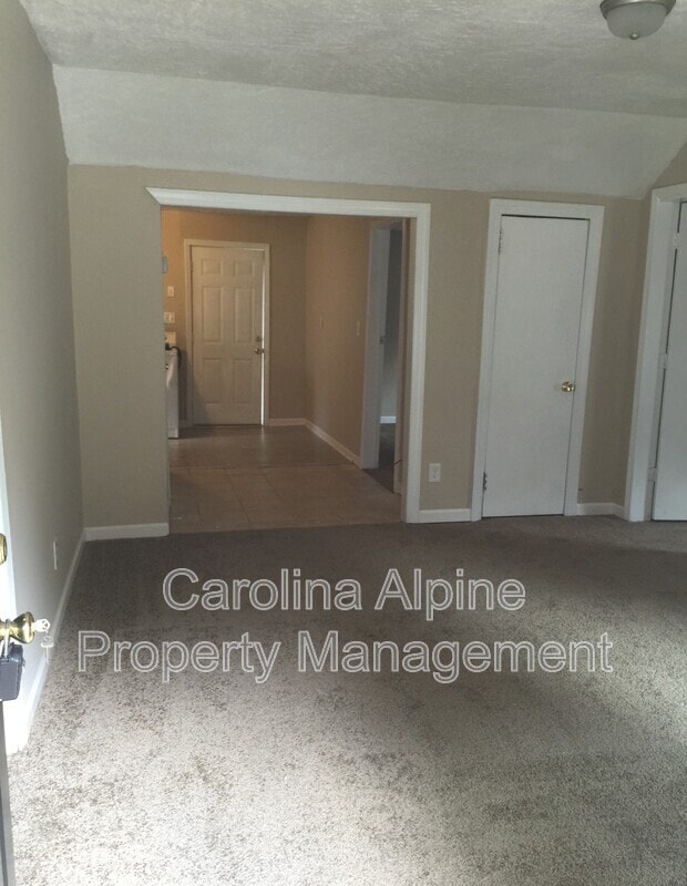 2300 Kennesaw Dr in Charlotte, NC - Building Photo - Building Photo