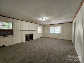 7604 Shady Ln in Charlotte, NC - Building Photo - Building Photo