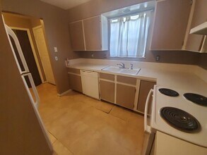 1300 W Stuart St-Unit -APT 18 in Fort Collins, CO - Building Photo - Building Photo