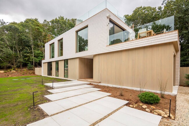 232 Kings Point Rd in East Hampton, NY - Building Photo - Building Photo