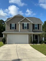 202 Trenton Ct in Raeford, NC - Building Photo