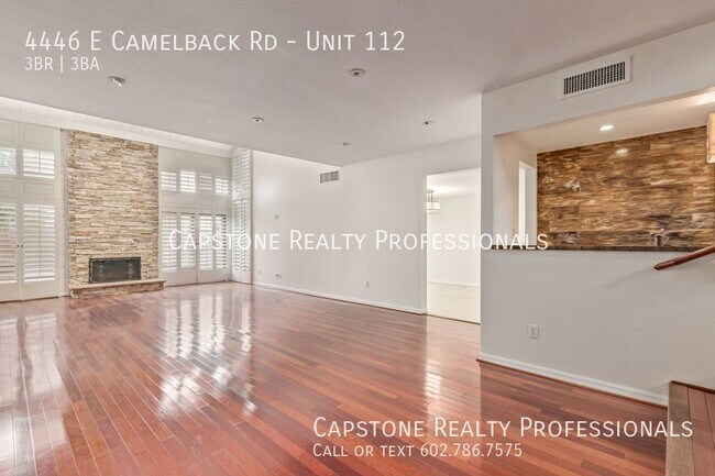 4446 E Camelback Rd, Unit Unit 112 in Phoenix, AZ - Building Photo - Building Photo