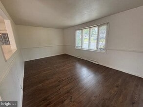 285 Denton Dr in Yoe, PA - Building Photo - Building Photo