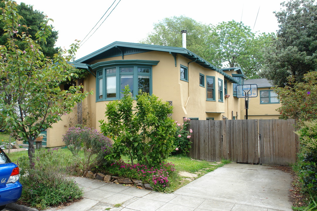 1125 Neilson St in Albany, CA - Building Photo