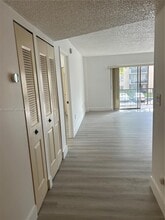 4154 Inverrary Dr in Lauderhill, FL - Building Photo - Building Photo