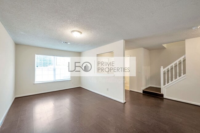 950 Parkway Rd in Union City, GA - Foto de edificio - Building Photo